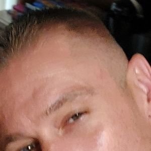 Looking for art gallery to sell some prints.